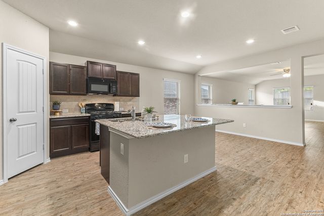 14607 Running Wolf, San Antonio, TX 78245