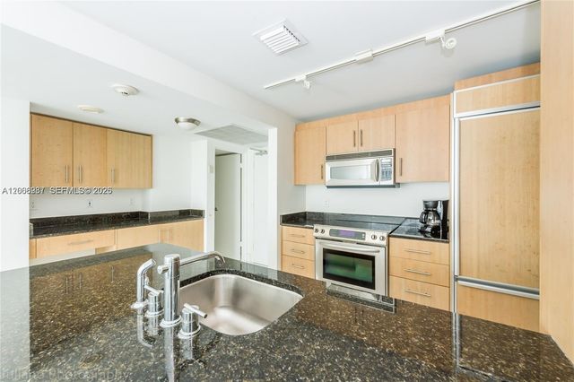10275 Collins Avenue 416, Bal Harbour, FL 33154