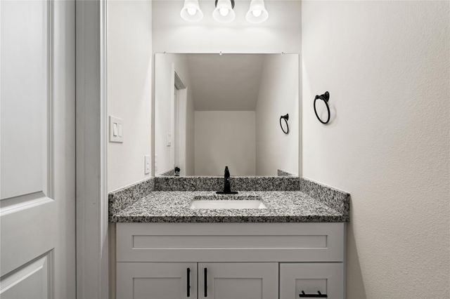 7101 Weyburn Street C, Houston, TX 77028