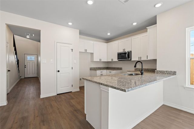 7101 Weyburn Street C, Houston, TX 77028