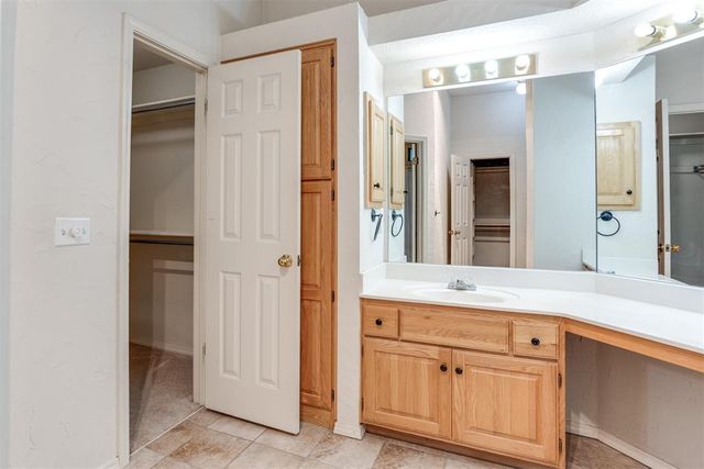 1613 Pinnacle Lane, Edmond, OK 73003