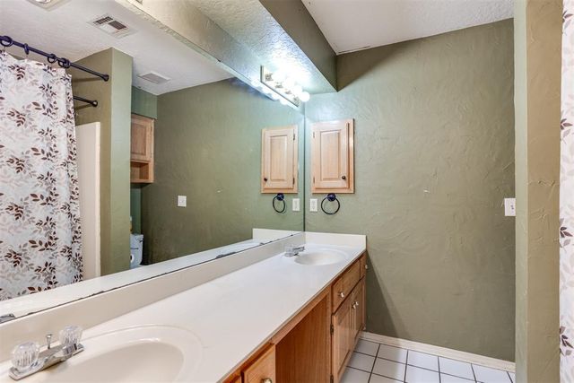 1613 Pinnacle Lane, Edmond, OK 73003