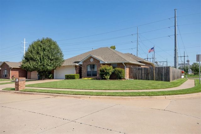 1613 Pinnacle Lane, Edmond, OK 73003