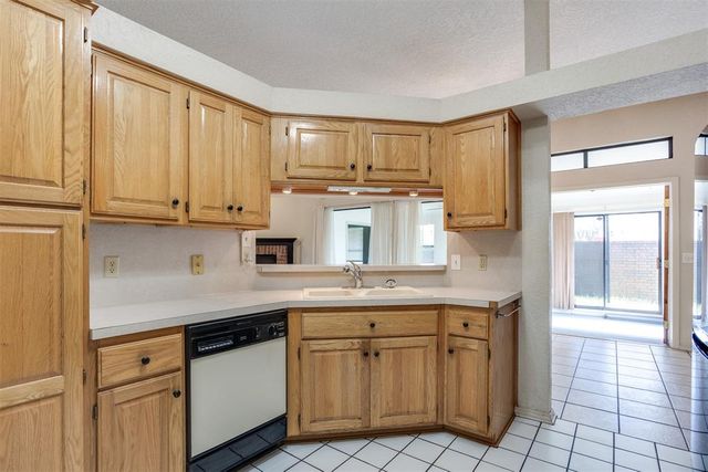 1613 Pinnacle Lane, Edmond, OK 73003