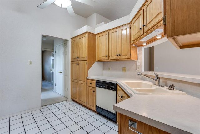 1613 Pinnacle Lane, Edmond, OK 73003