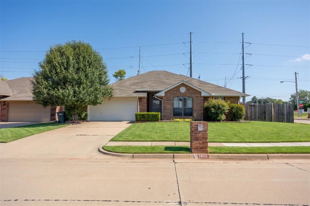 1613 Pinnacle Lane, Edmond, OK 73003