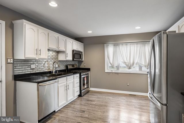 40 MAC KNIGHT DR, Pine Hill, NJ 08021