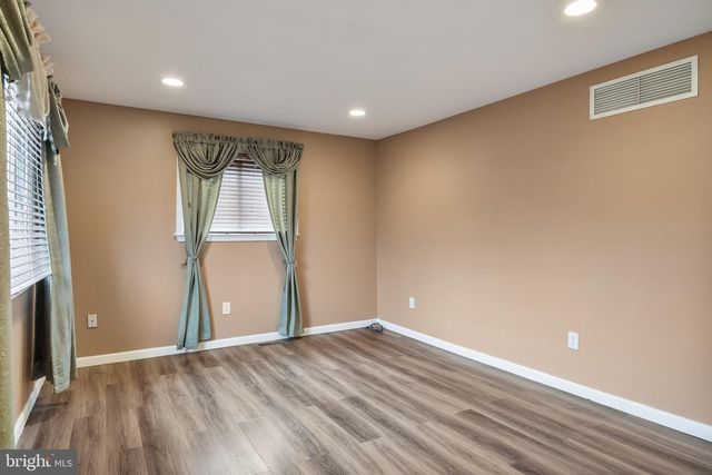 40 MAC KNIGHT DR, Pine Hill, NJ 08021