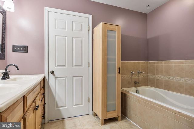 40 MAC KNIGHT DR, Pine Hill, NJ 08021