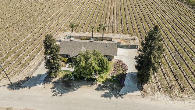 5290 N Bishop Avenue, Fresno, CA 93723