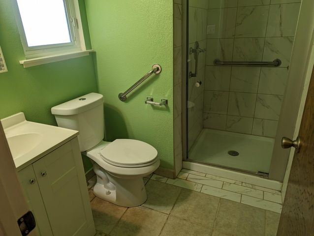 5290 N Bishop Avenue, Fresno, CA 93723