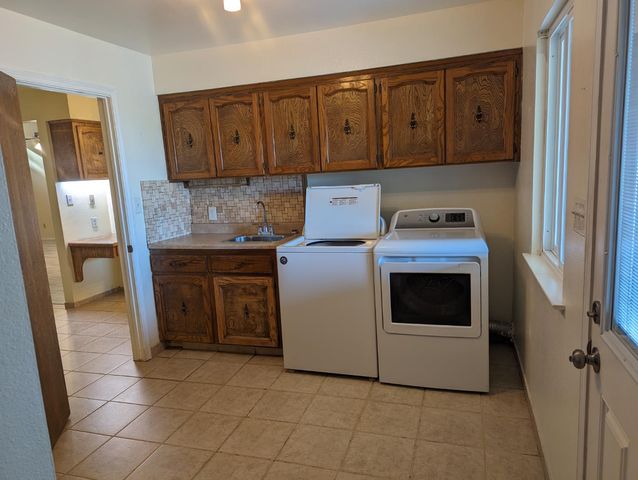 5290 N Bishop Avenue, Fresno, CA 93723