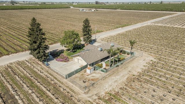 5290 N Bishop Avenue, Fresno, CA 93723
