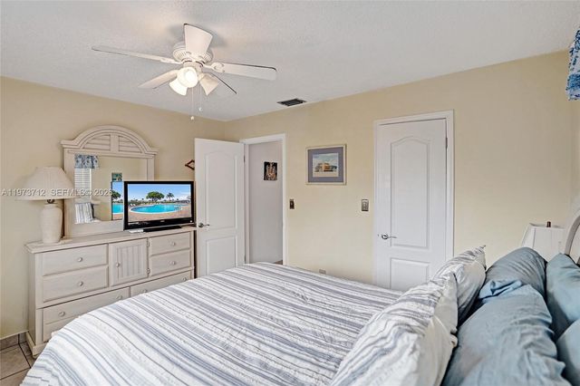 1806 SW 18th St, Boynton Beach, FL 33426