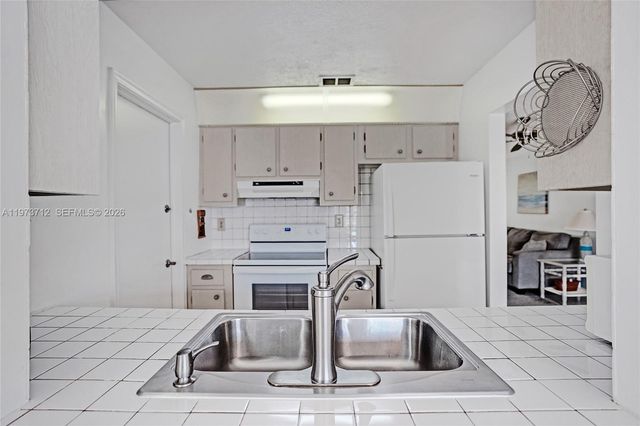 1806 SW 18th St, Boynton Beach, FL 33426