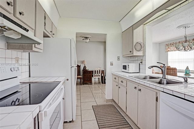 1806 SW 18th St, Boynton Beach, FL 33426