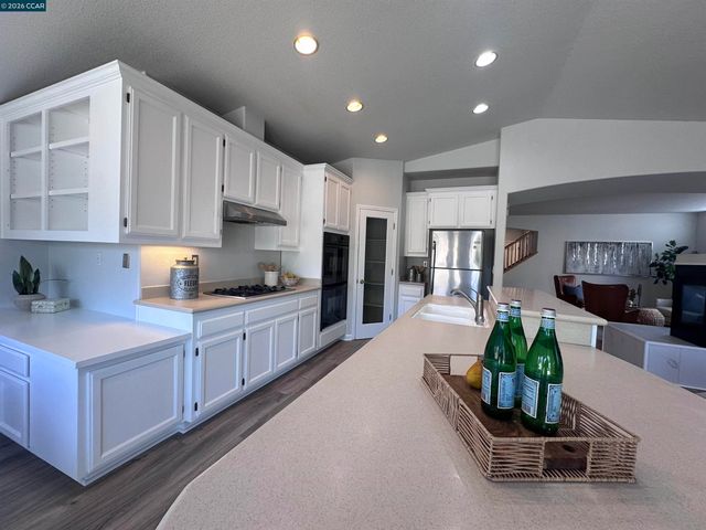 6404 Eagle Ridge Dr, Vallejo, CA 94591