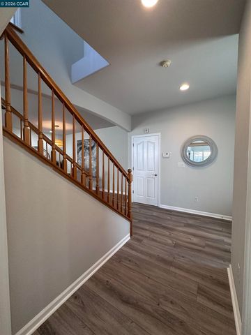 6404 Eagle Ridge Dr, Vallejo, CA 94591