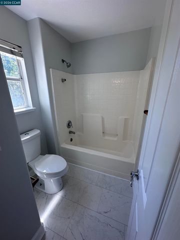 6404 Eagle Ridge Dr, Vallejo, CA 94591