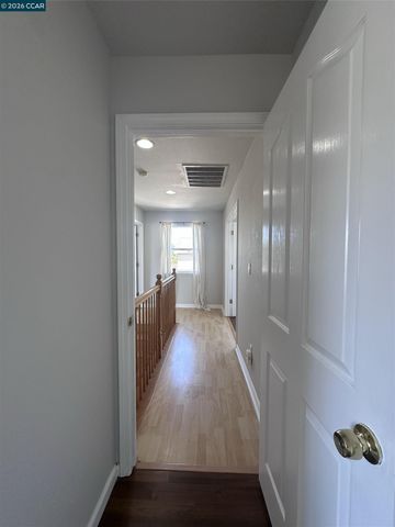 6404 Eagle Ridge Dr, Vallejo, CA 94591