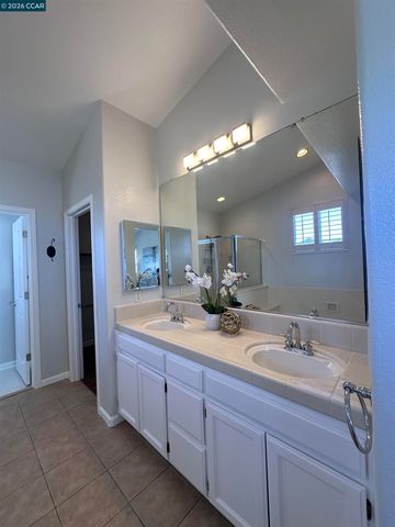 6404 Eagle Ridge Dr, Vallejo, CA 94591