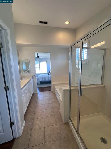6404 Eagle Ridge Dr, Vallejo, CA 94591