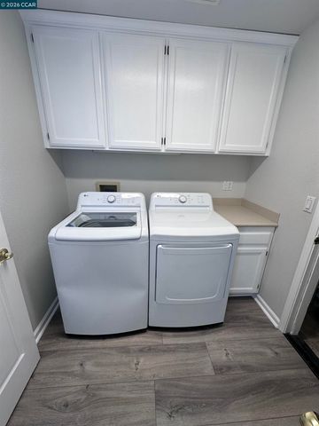 6404 Eagle Ridge Dr, Vallejo, CA 94591