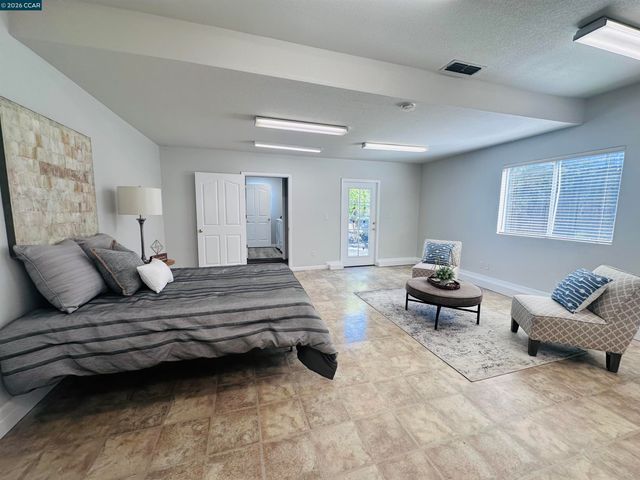 6404 Eagle Ridge Dr, Vallejo, CA 94591