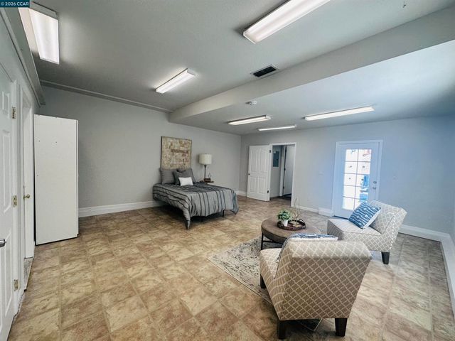 6404 Eagle Ridge Dr, Vallejo, CA 94591