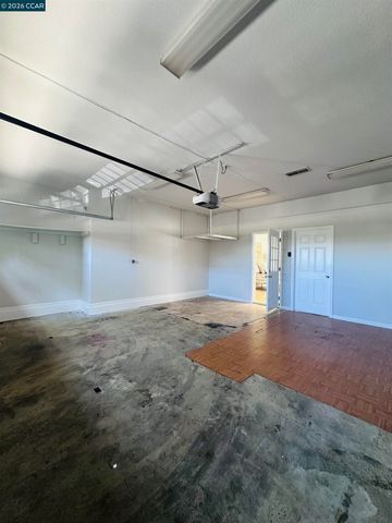 6404 Eagle Ridge Dr, Vallejo, CA 94591