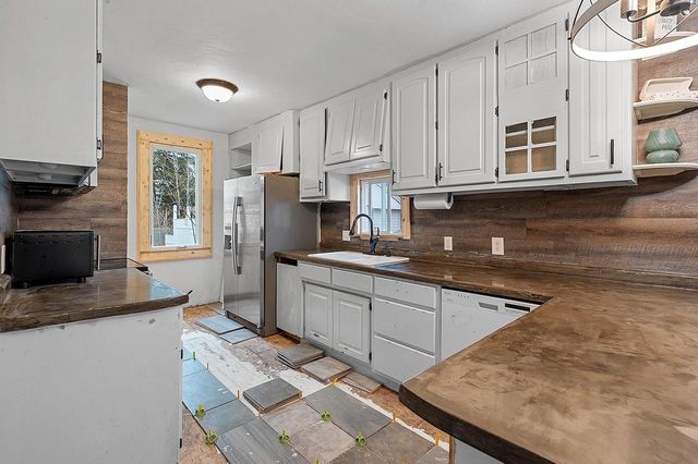 1571 KIMBALL STREET, Green Bay, WI 54301