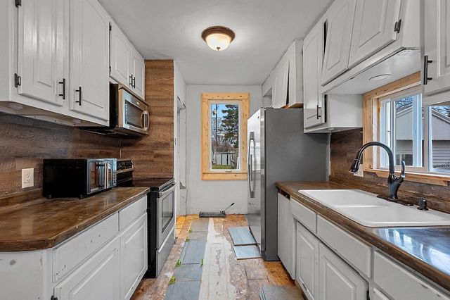 1571 KIMBALL STREET, Green Bay, WI 54301