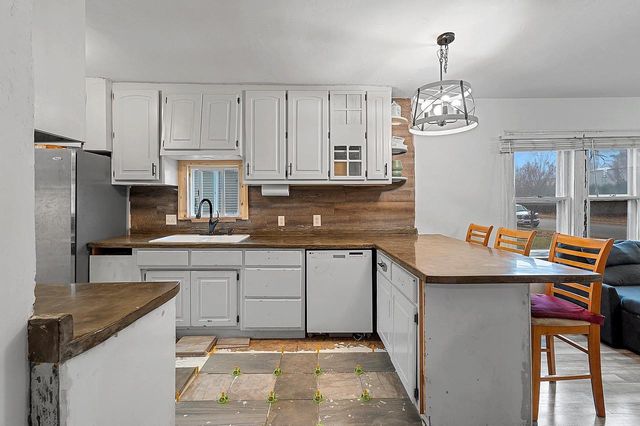 1571 KIMBALL STREET, Green Bay, WI 54301