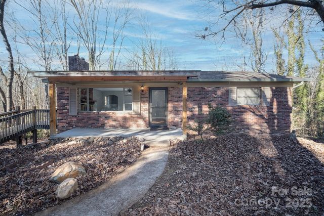 433 Osborne Road, Brevard, NC 28712