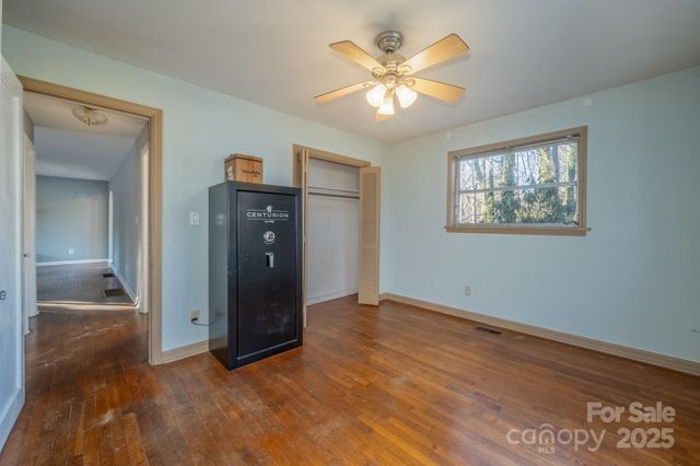 433 Osborne Road, Brevard, NC 28712