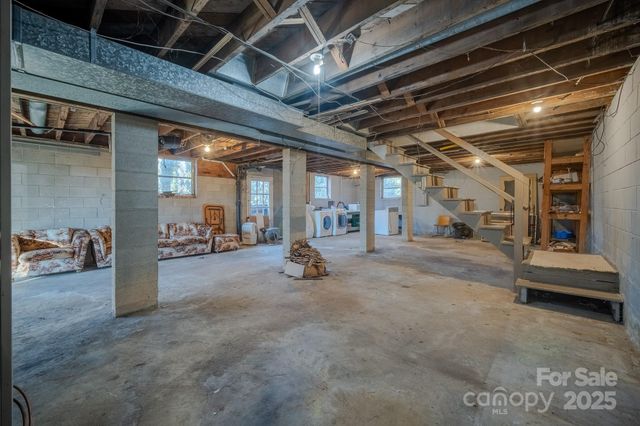 433 Osborne Road, Brevard, NC 28712