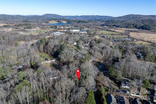 433 Osborne Road, Brevard, NC 28712