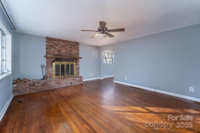 433 Osborne Road, Brevard, NC 28712