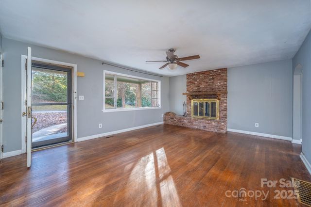 433 Osborne Road, Brevard, NC 28712