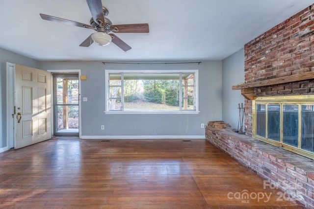 433 Osborne Road, Brevard, NC 28712