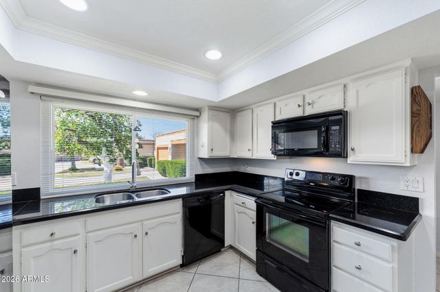 345 LEISURE WORLD --, Mesa, AZ 85206