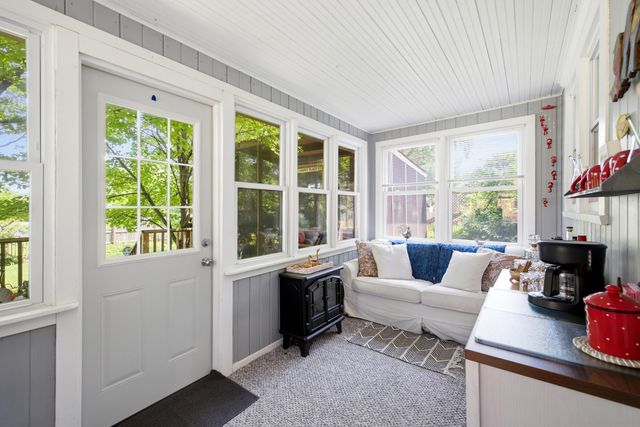 24 W Ash Street W, Three Oaks, MI 49128