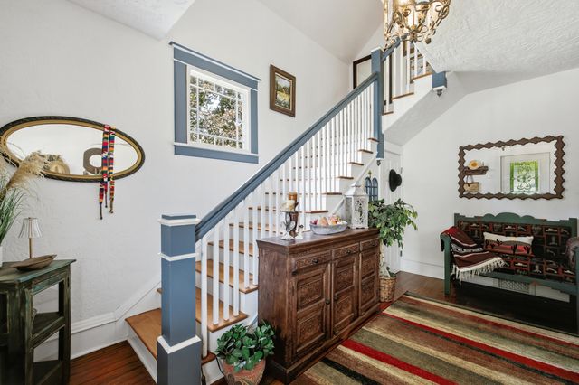 24 W Ash Street W, Three Oaks, MI 49128