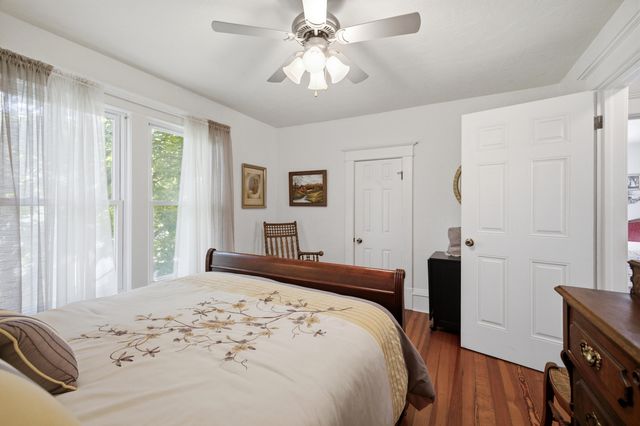 24 W Ash Street W, Three Oaks, MI 49128