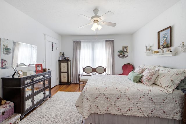 24 W Ash Street W, Three Oaks, MI 49128