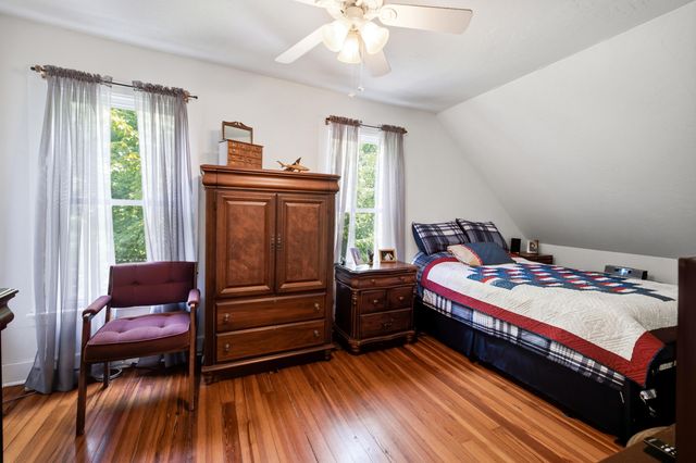 24 W Ash Street W, Three Oaks, MI 49128
