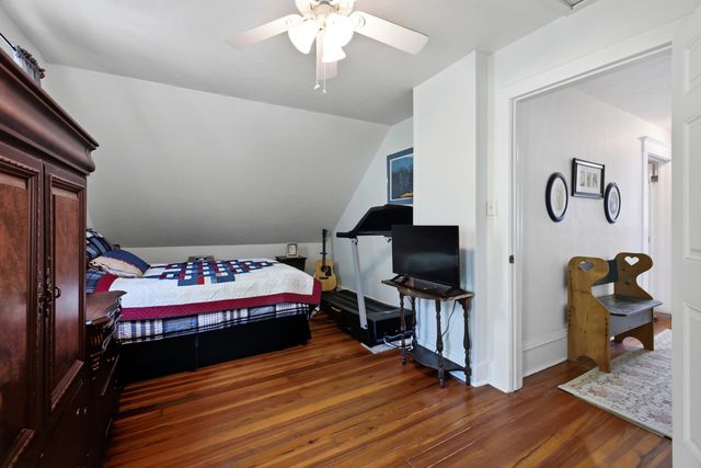 24 W Ash Street W, Three Oaks, MI 49128
