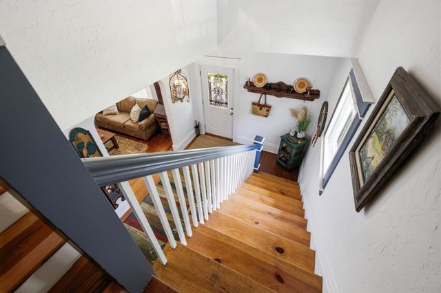 24 W Ash Street W, Three Oaks, MI 49128