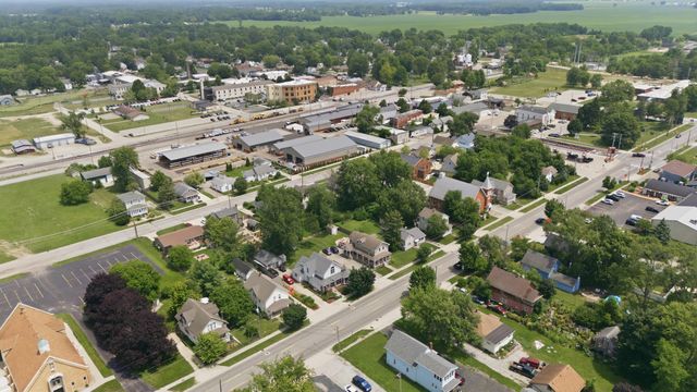 24 W Ash Street W, Three Oaks, MI 49128