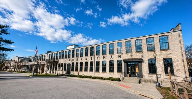 24 W Ash Street W, Three Oaks, MI 49128